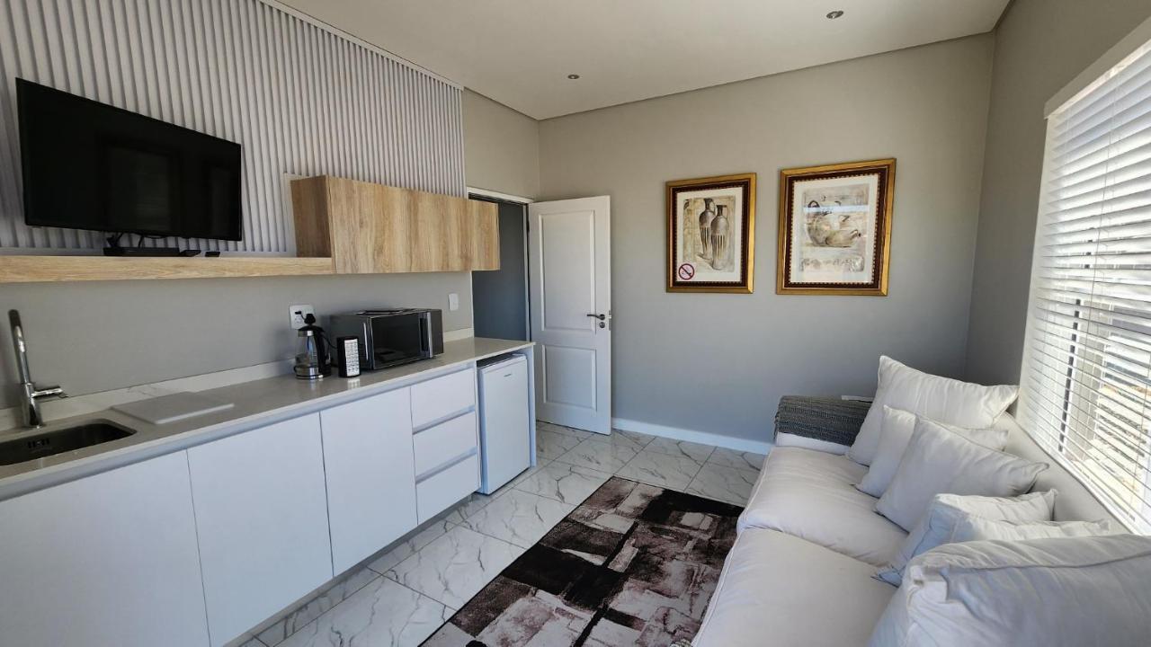 One Bedroom Unit With Kitchenette In Langebaan Country Estate - Solar Power Exterior foto